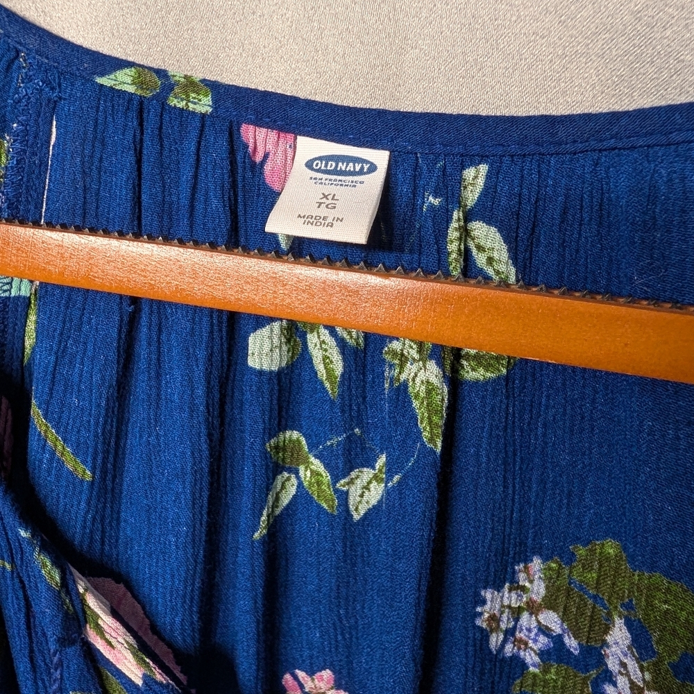 Women's Long Sleeve Blue Floral Blouse - Picture 3 of 9